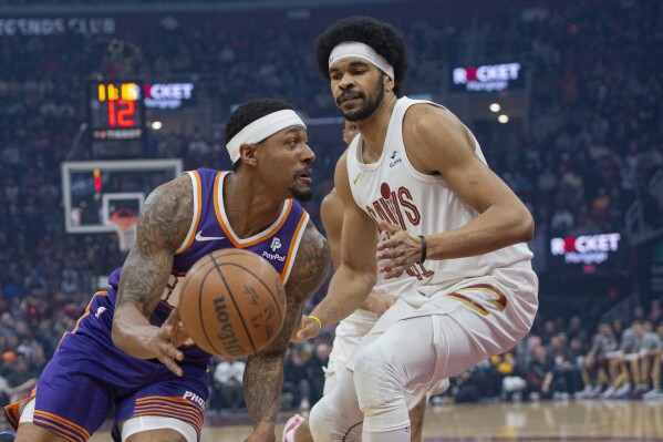 Kevin Durant scores 37 points rallying Suns to 117 111 victory